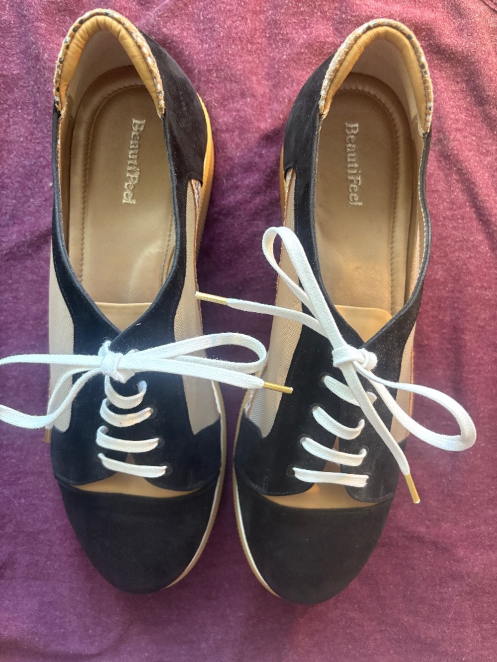 Beautifeel. Brand new never been worn fashionable, designer flats.